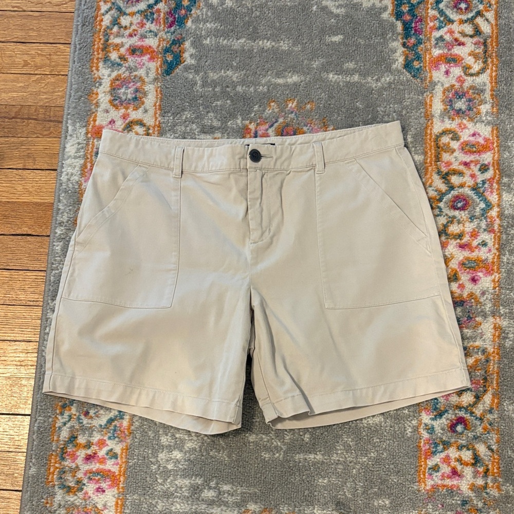 Garnet Hill Women's Cream Shorts